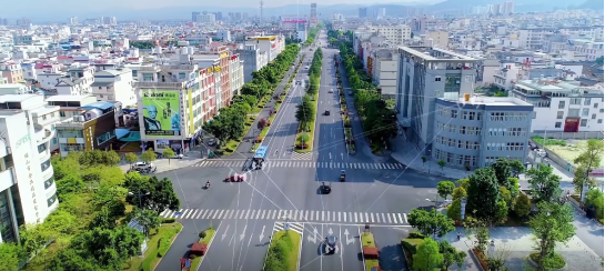 集團全力助推江西省鷹潭市月湖區委托招商引資，發揮多重優勢，打造產業集群