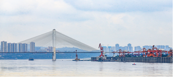 集團全力助推四川自貿試驗區川南臨港片區委托招商引資，以“三區合一”打造發展新增長極