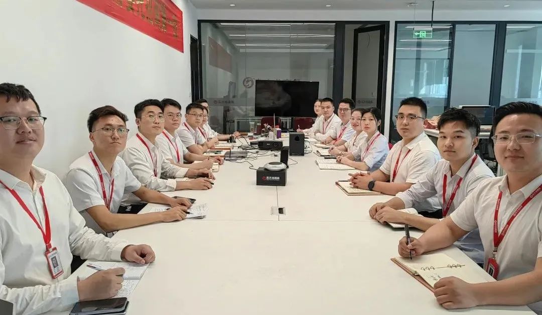 燃情征戰，決勝決戰下半年！東方龍商務集團成功舉行6-7月份月度總結會