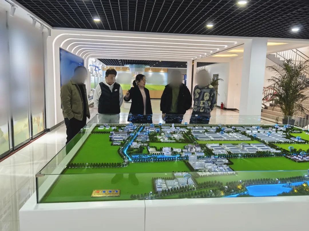 知名品牌，產品覆蓋全國市場！高品質寵物食品擴建投資選址項目方實地考察山東某地方政府