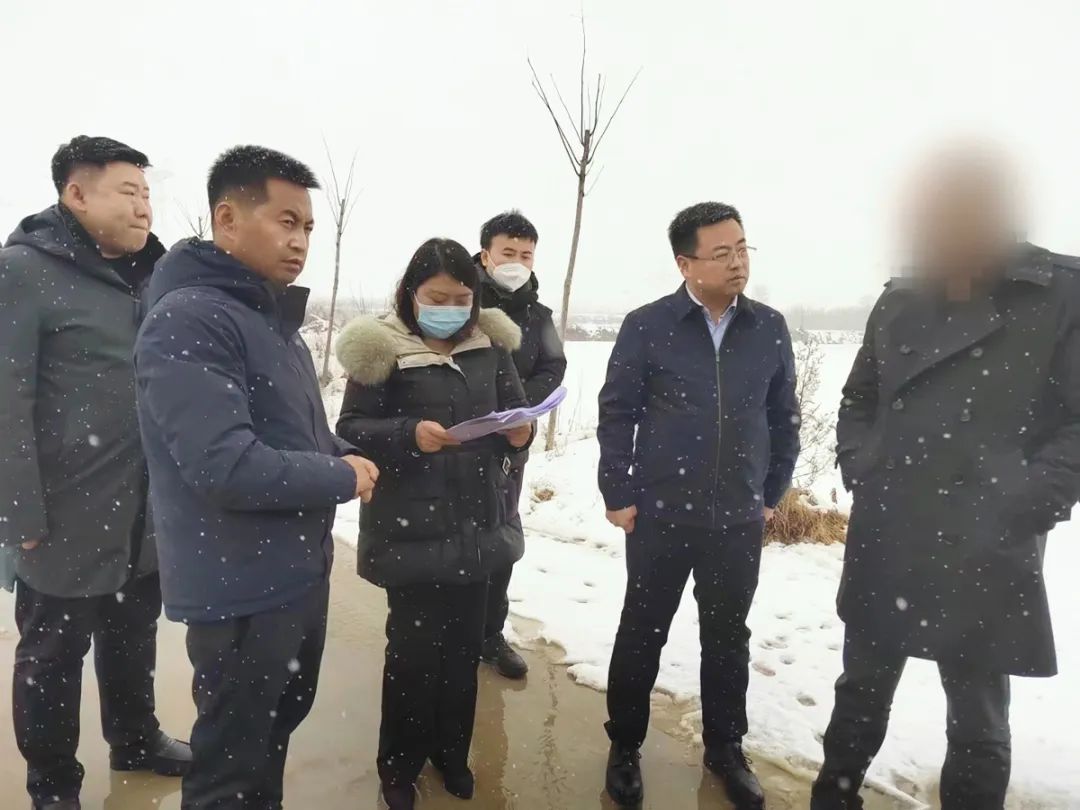 行業領先者，銷售渠道廣，市場份額高！知名品牌碳酸飲料生產擴建投資選址項目方實地考察陜西某地方政府