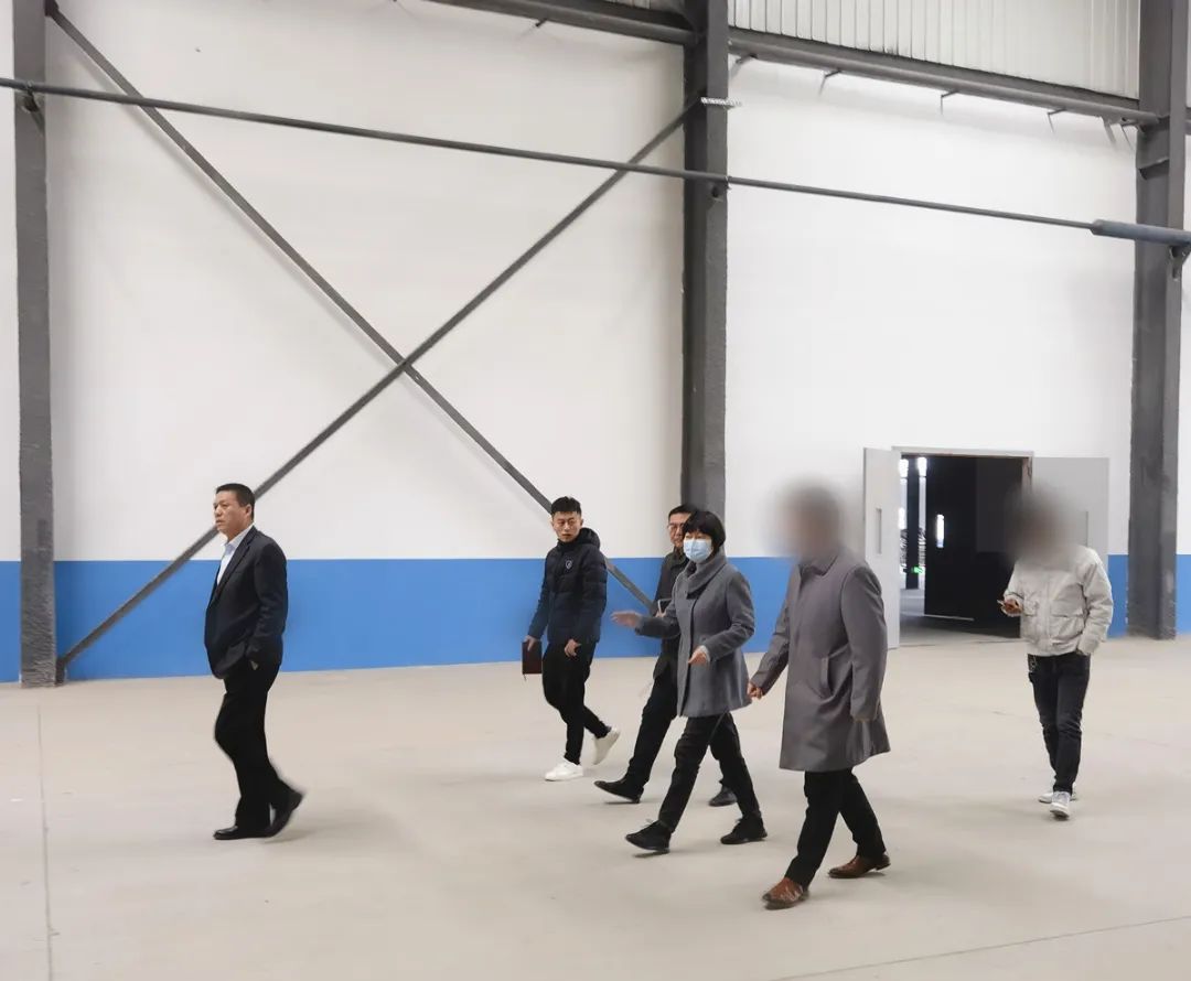 高新技術企業，知名品牌供貨商，產品暢銷全球！山東某地方政府與高檔婚紗禮服布料擴建投資選址項目方成功簽訂投資協議