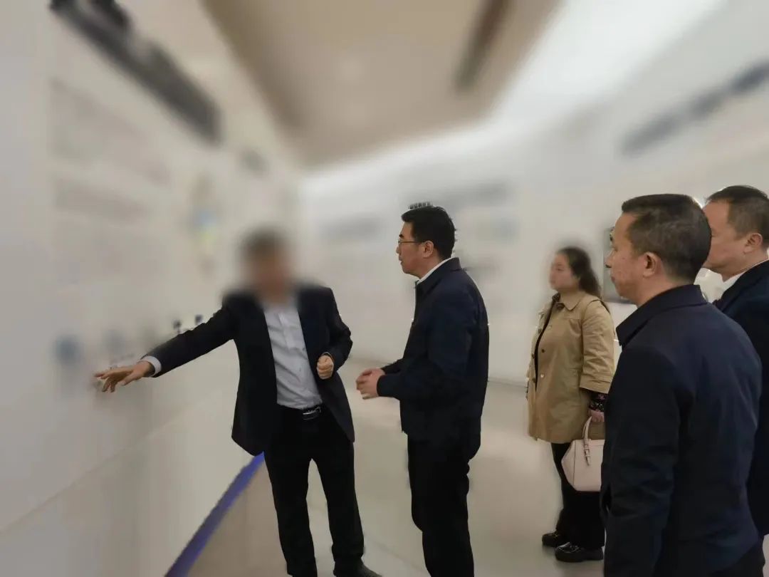 案例成熟，全國擁有十幾個生產基地！貴州某地方政府實地對接考察大型集團建筑新材料投資選址項目