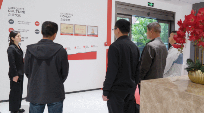 4月，集團共接待了113家政府園區，其中最高單日來訪量達17家