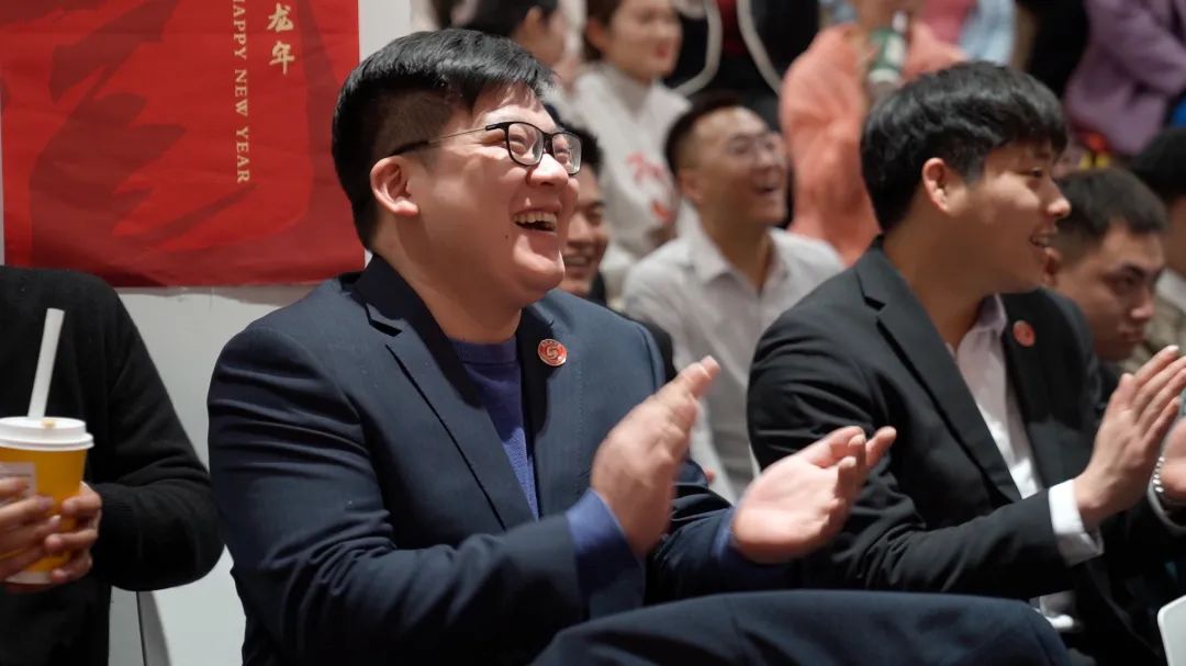 歡慶不止，夢想前行！東方龍商務集團“筑夢十年，有龍則靈”年度盛典圓滿落幕！
