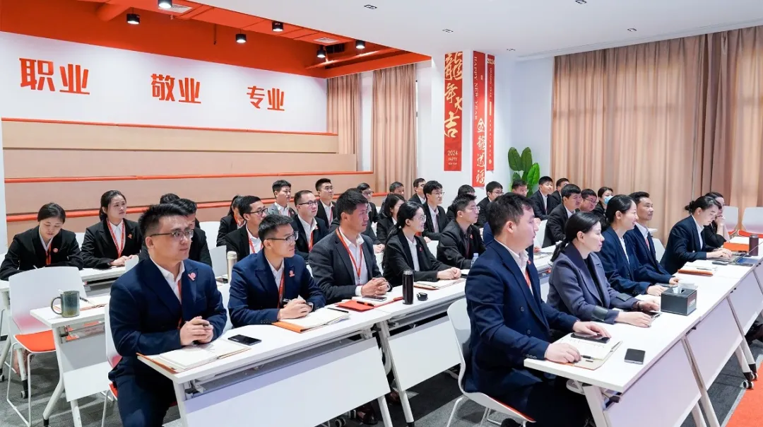 集團召開一季度干部會議，分析項目開發突破方法，加大項目反向考察力度，明確“奔跑二季度”競賽主要目標！