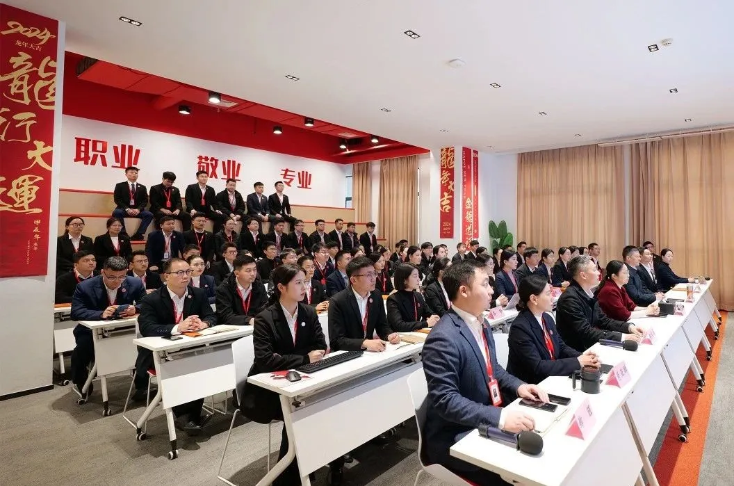 抓牢“項目落地”主線，打好全年“收官戰”！11月下旬，集團共35個優質投資選址項目通過評估